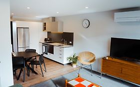New Townhouse, 300M 4 Minute Walk Te Kaha One New Zealand Stadium, Car Park, 2 Bed 2 Bath